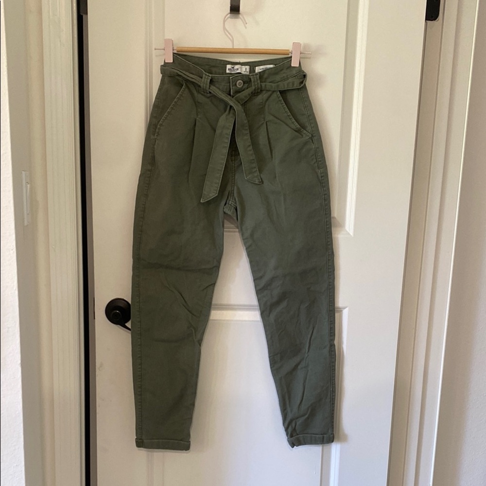 🌼 Hollister Green Pants size 0